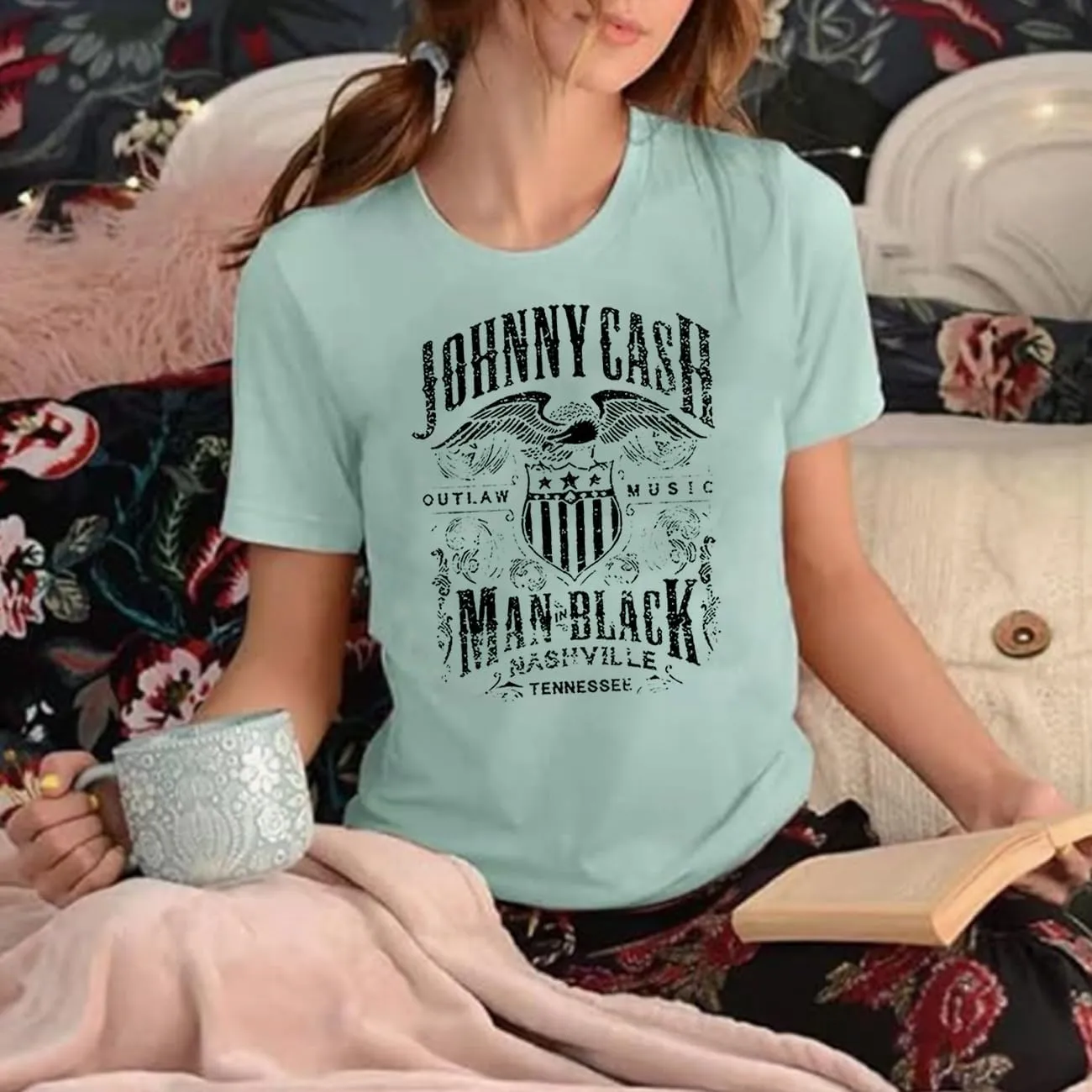 Women's Country Music Tshirt Vintage Concert Graphics Shirts Rock Band Tees Round Neck Short Sleeved Tops